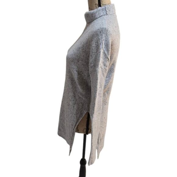 Ann Taylor 100% Cashmere Gray Super Soft Turtleneck Sweater Size‎ Small - Picture 4 of 7